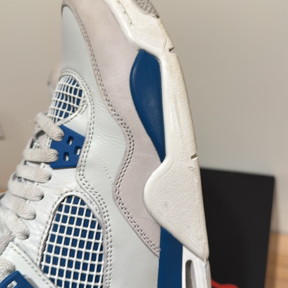 Air Jordan 4 Retro - Picture 5 of 7